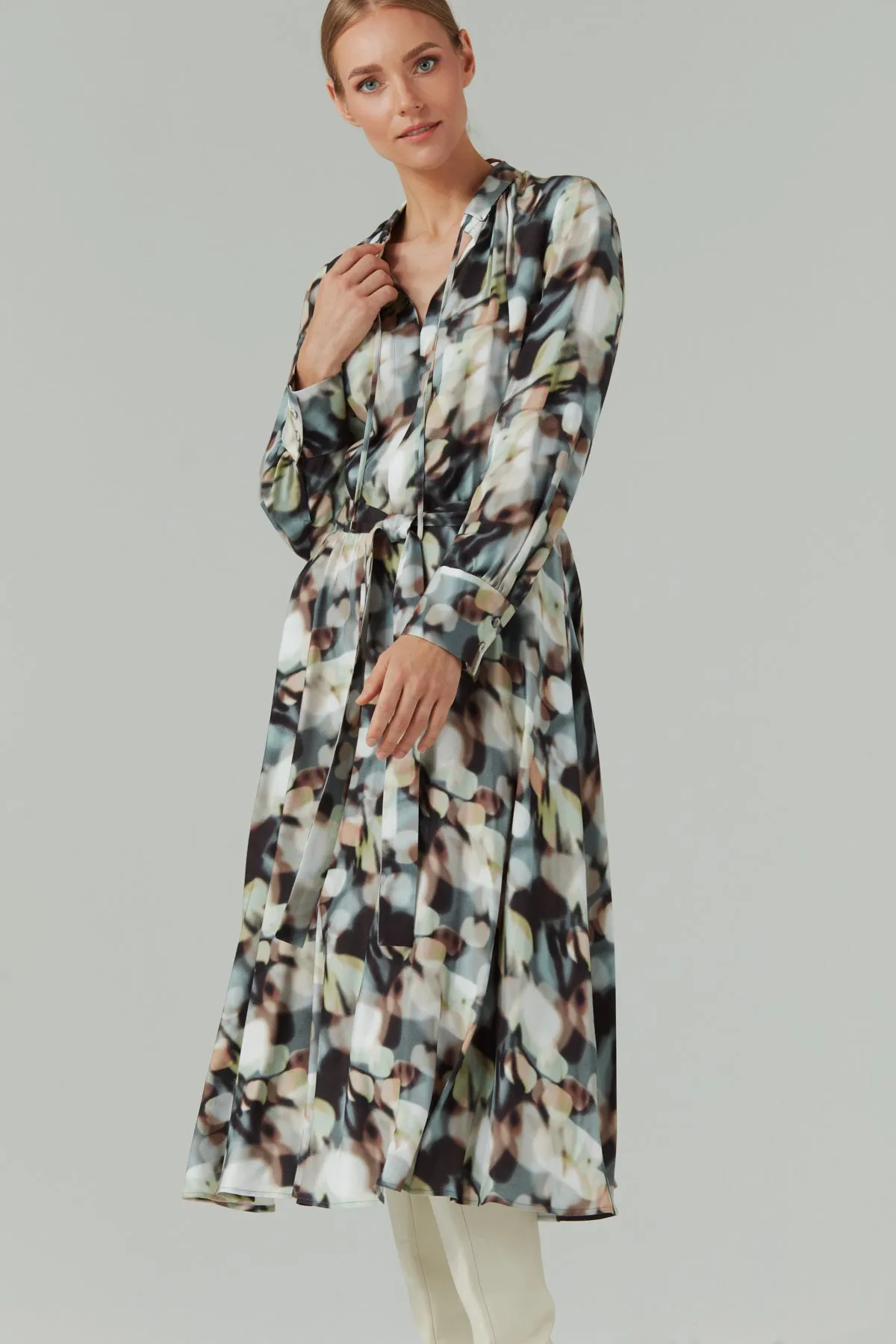 Feminine Viscose Midi Dress in Print