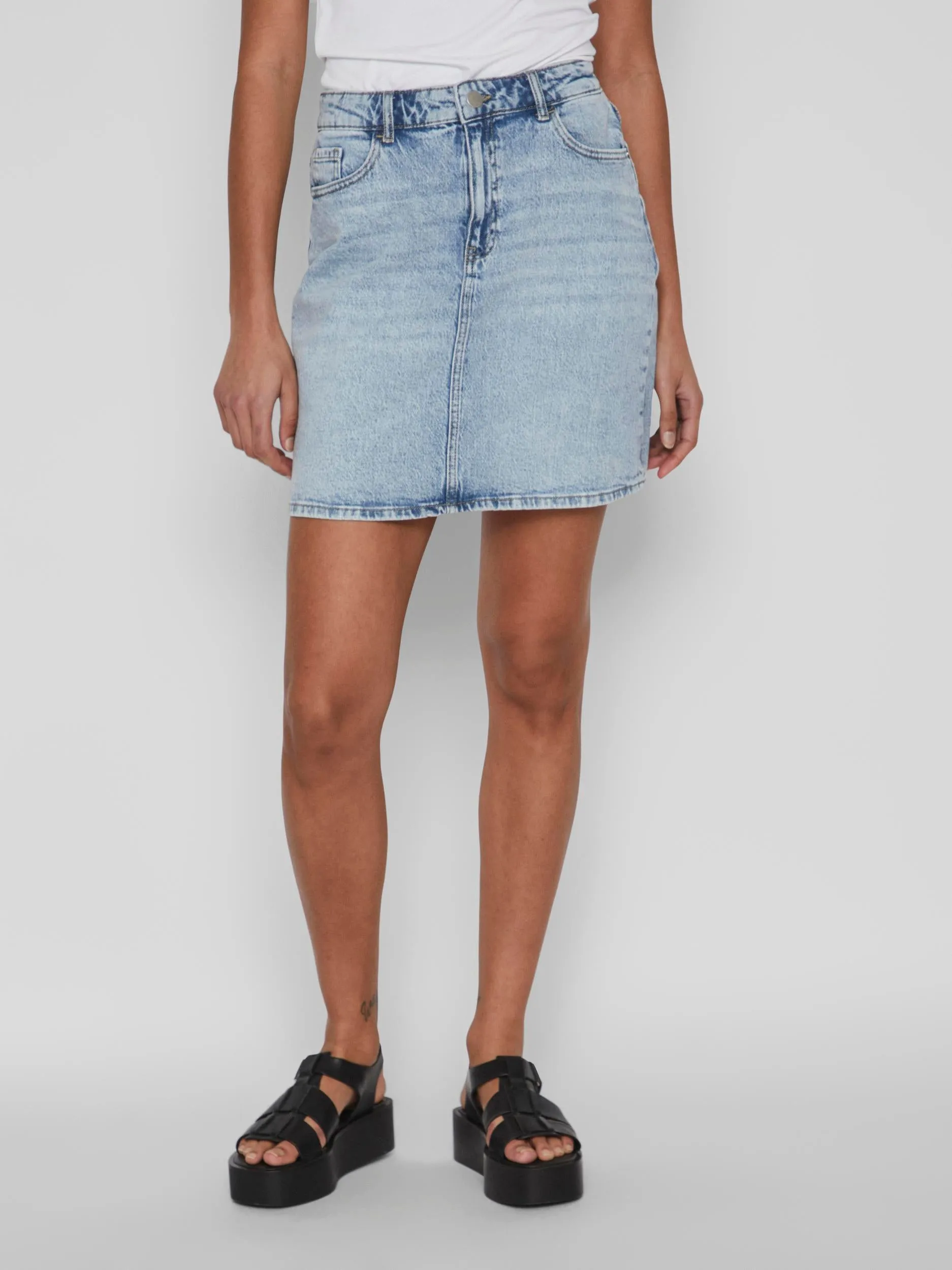 Kaja Short Denim Skirt (Light Blue)