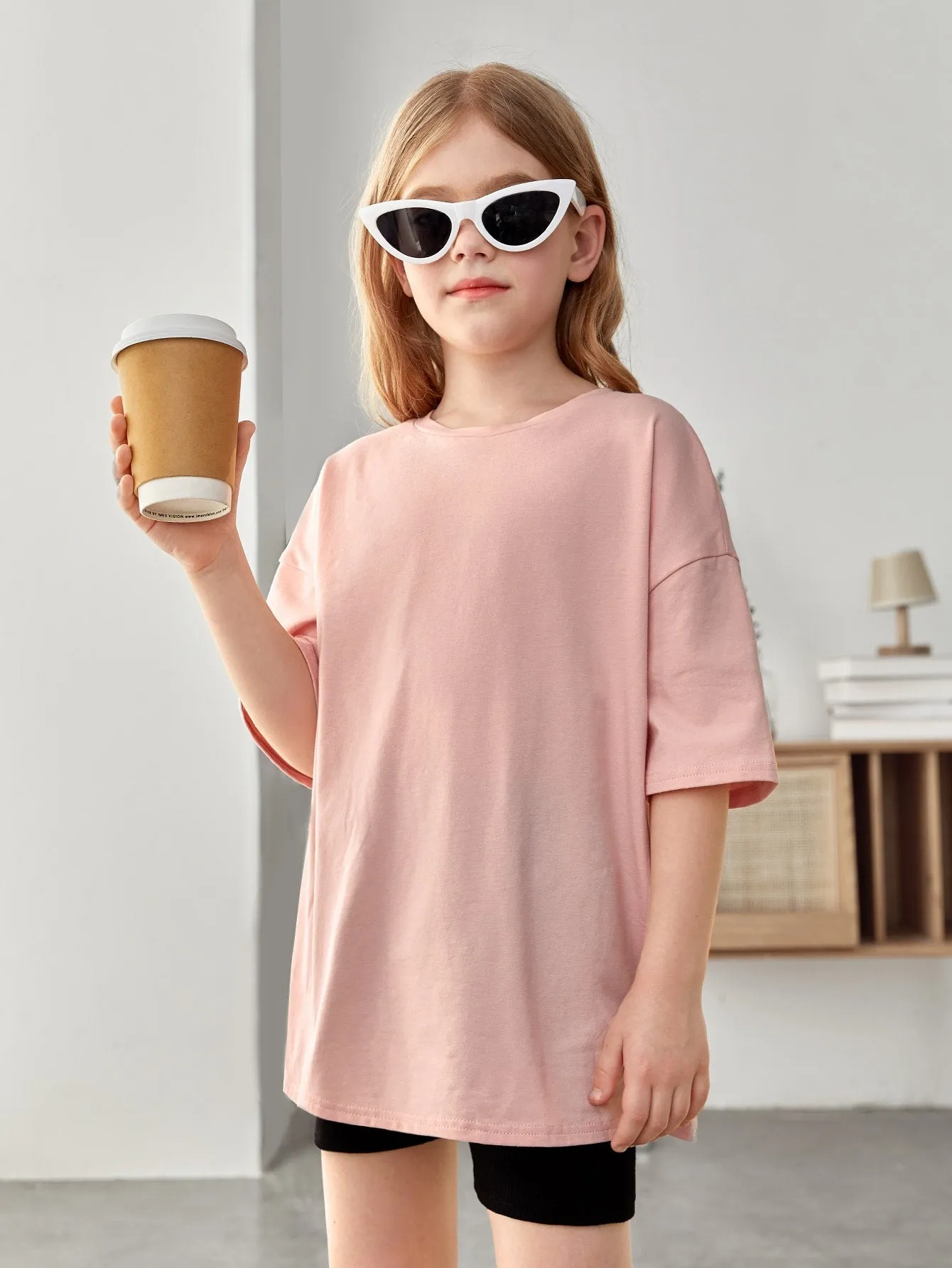 Tween Girl Oversized Casual T-Shirt with Flower & Letter Design - Drop Shoulder, Round Neck