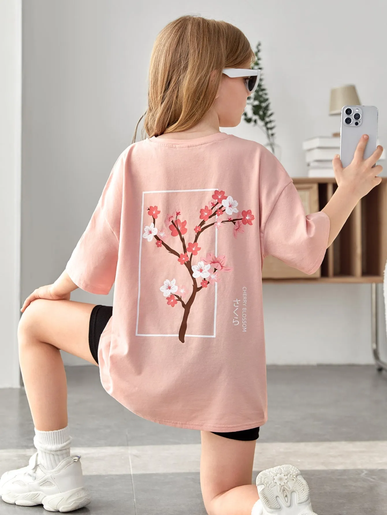 Tween Girl Oversized Casual T-Shirt with Flower & Letter Design - Drop Shoulder, Round Neck